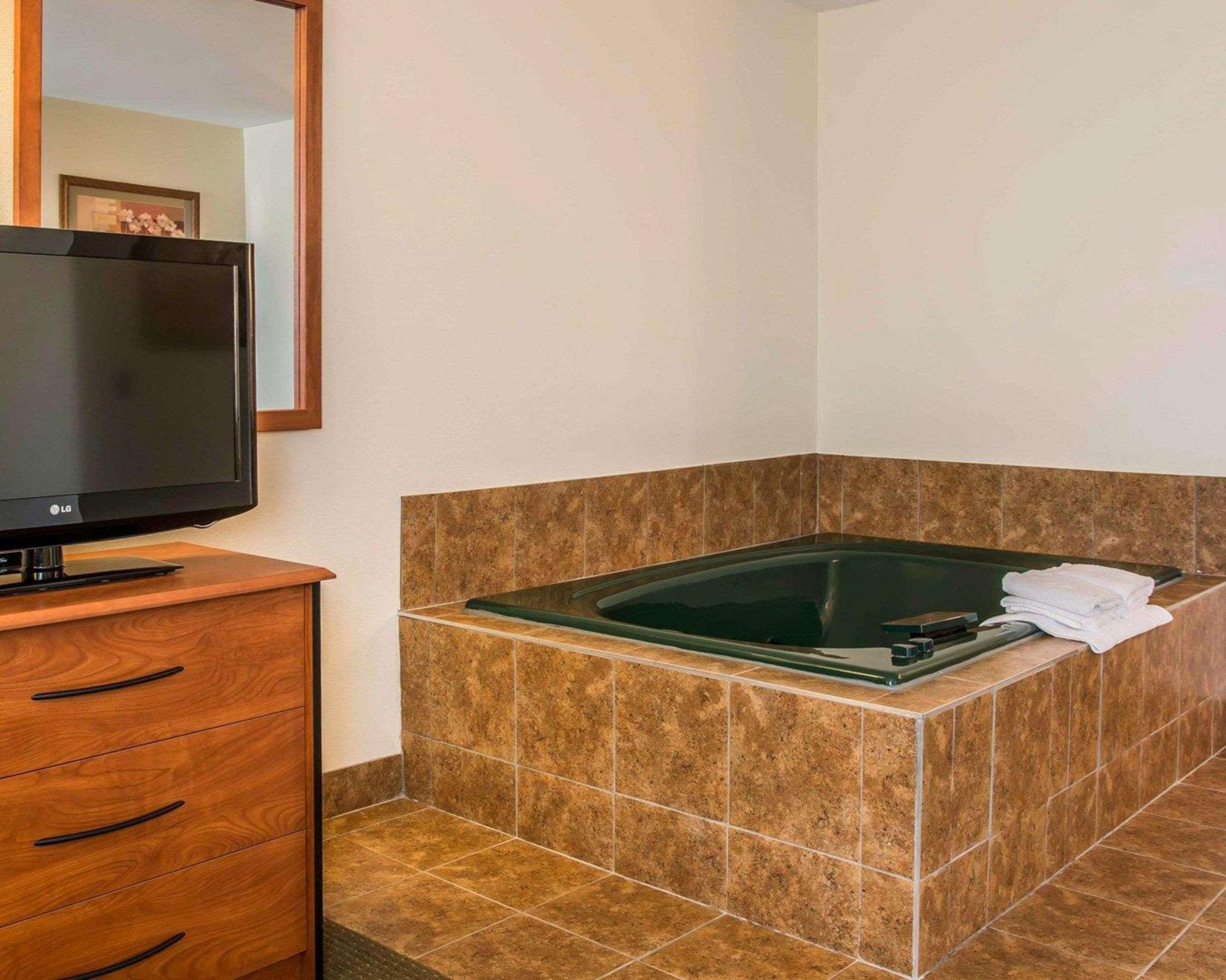 Quality Inn Durand I-69 Экстерьер фото