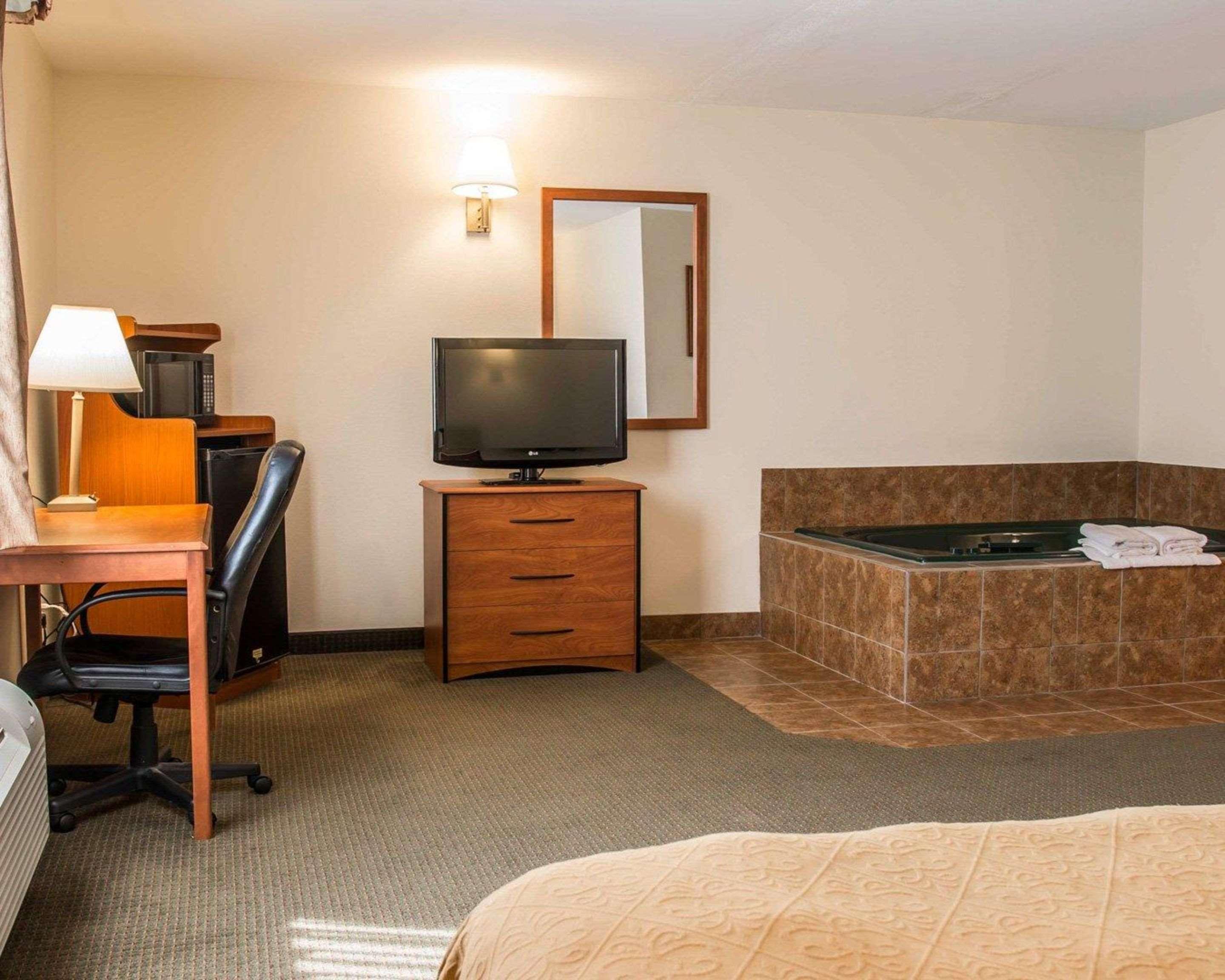 Quality Inn Durand I-69 Экстерьер фото