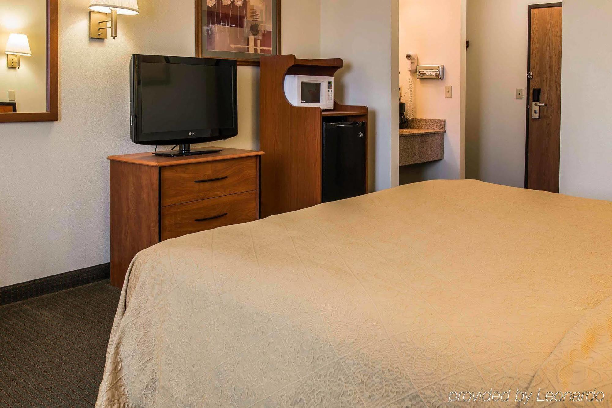 Quality Inn Durand I-69 Экстерьер фото