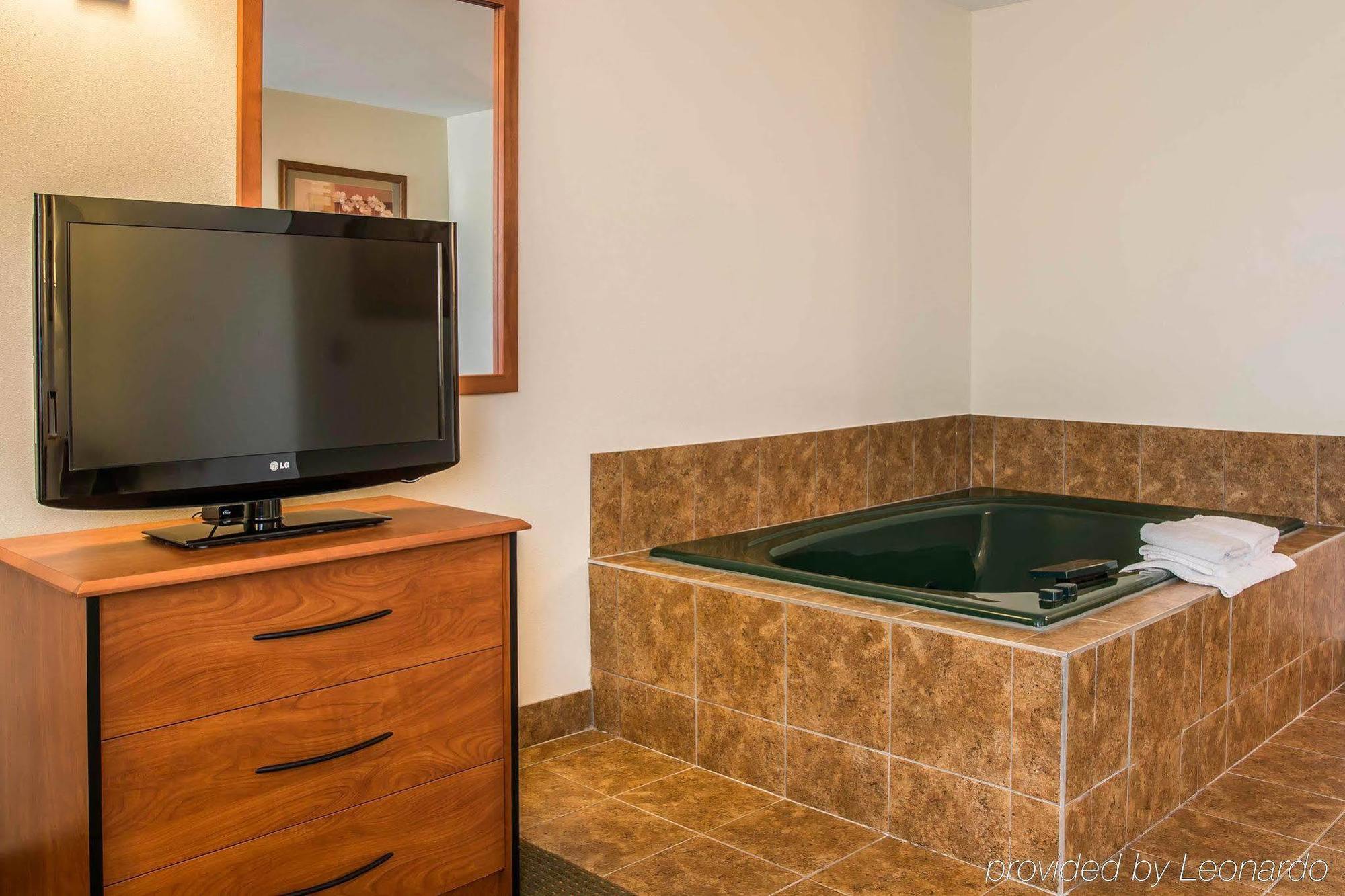 Quality Inn Durand I-69 Экстерьер фото